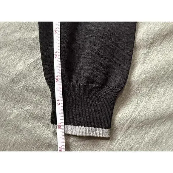 Alessandro Albanese Womens Size Small Black & Gray V Neck PullOver Sweater Horse - Picture 9 of 9